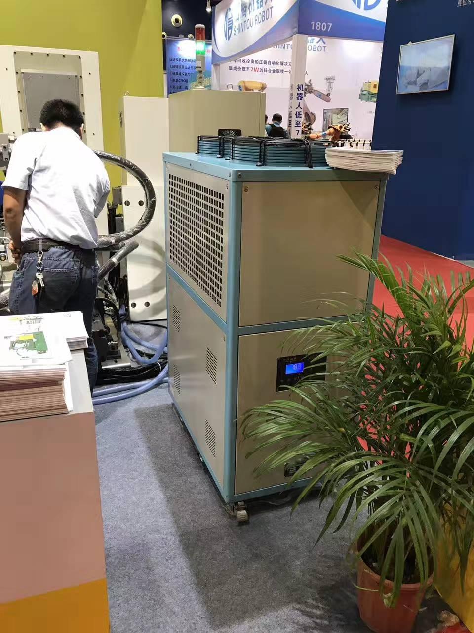 銳達壓鑄機配套風冷式冷水機，壓鑄專用冷水機